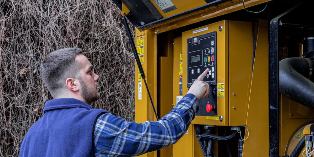 Peterson Product Support Rep Testing a Generator in Oregon